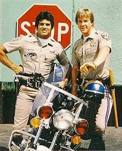 ANNEES 80, 80's, eighties, 70, 70's, ponch, chips, série, feuilleton, Larry wilcox, erik estrada, flics, police, nostalgie, souvenirs, trentenaires, los angeles